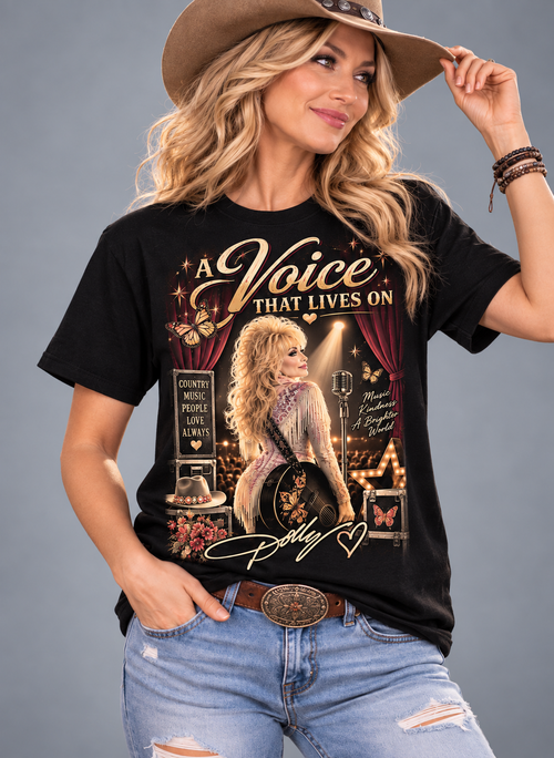 A Voice That Lives On Dolly Tribute T-Shirt – Country Music Legacy Memorial Graphic Tee💗🦋🎸